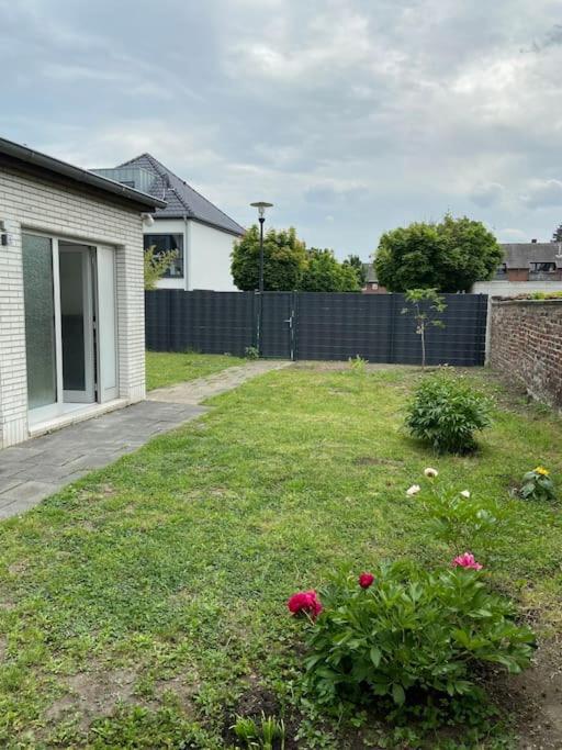Charmante Gartenwohnung Mit Privatem Grossen Garten 科隆 外观 照片